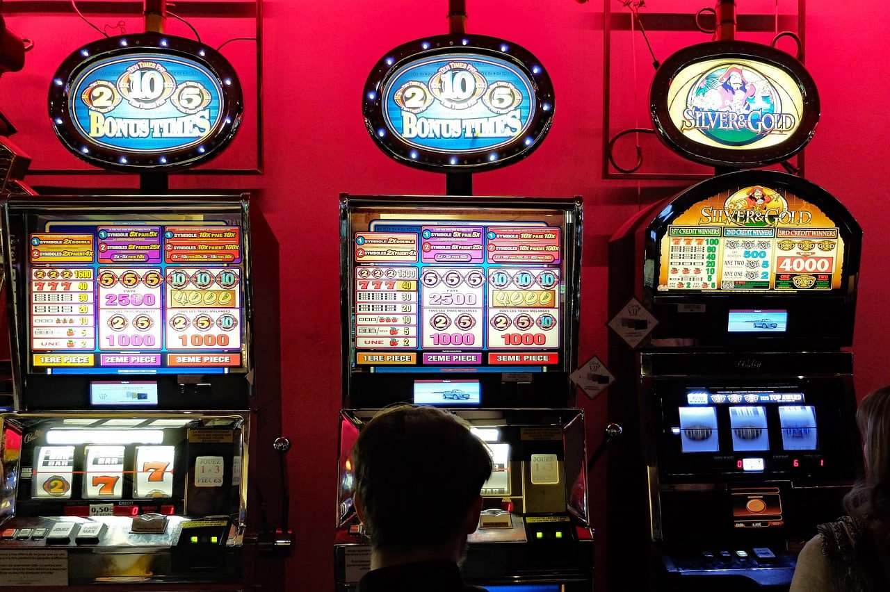 Football and boxing sports coverage available at okbet casino Philippines